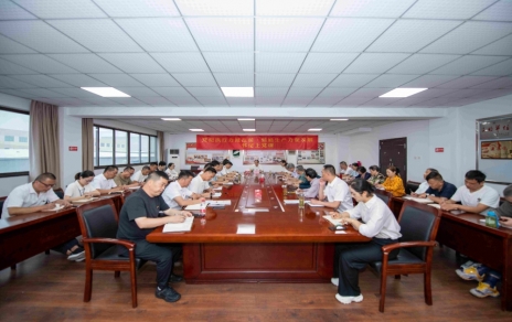 以學(xué)促行、以行促干、正風(fēng)肅紀(jì)，勤廉并重干事業(yè)！